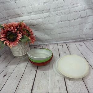 tupperware cereal Bowls with seals "C" x 4